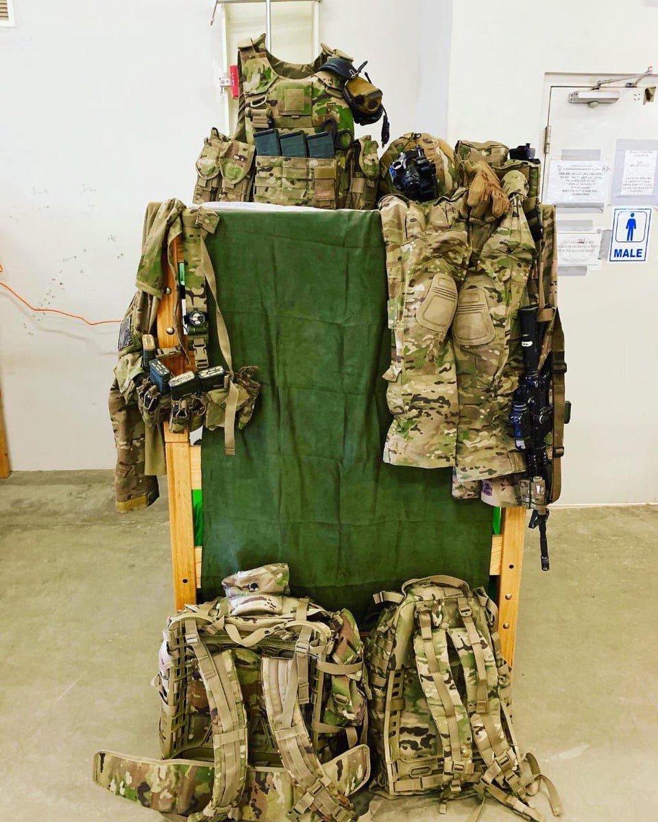 StevenJWard855's tweet photo. Army life..... Life is an adventure only you can determine where it takes you. https://t.co/YFbP1VHSoh