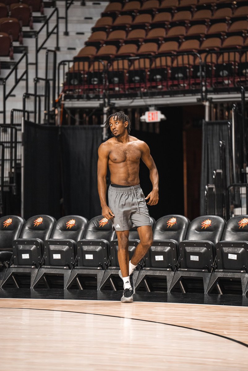 Chance Moore tweet media