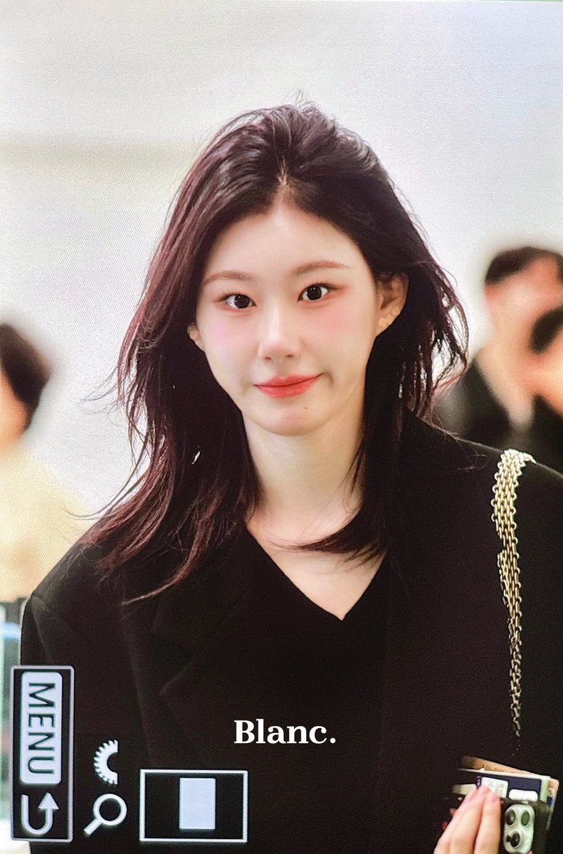 low quality chaeryeong tweet media