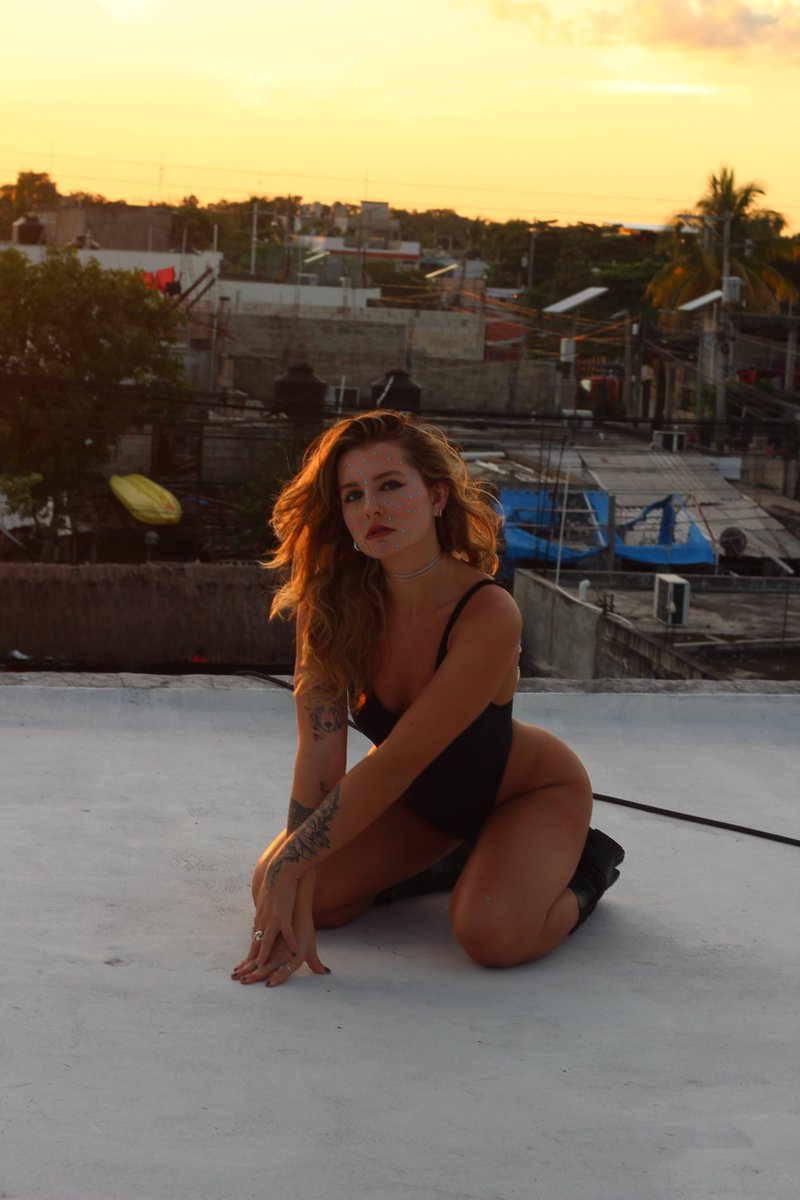 first one to respond gets a treat in DMs 💗