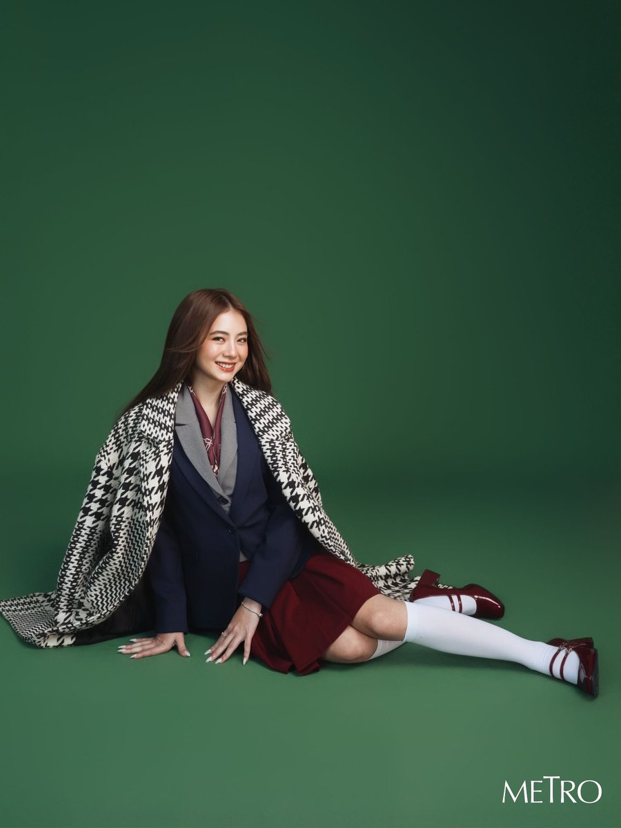 privekeu's tweet photo. admit it or not, she’s a queen herself. https://t.co/0uMdiy1yp3