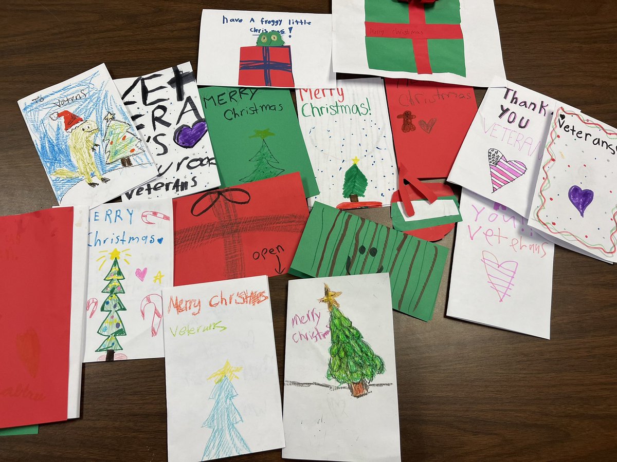 KendraLang4d's tweet photo. Friends in action performing some holiday singo bingo karaoke and making cards for Veterans at the Midwest Shelter! #ChannahonPride https://t.co/6JmGR27IFw