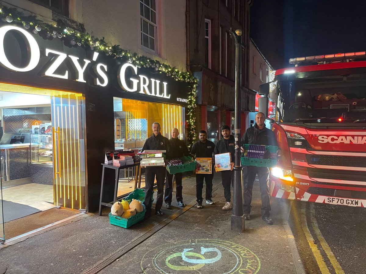FirePerth's tweet image. 🎄✨ A massive THANK YOU to Ozy's Grill  for their generous donation to our Christmas Gift Appeal! Your kindness will bring smiles to children and elderly in our community this festive season ❤️🎁 

#CommunitySupport #ThankYou #ChristmasAppeal2024
