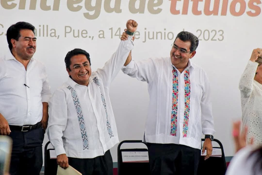 Padrino, <a href="/SergioSalomonC/">Sergio Salomón</a> , fue un honor caminar contigo estos dos años en donde hiciste de Puebla un Estado de resultados, cercano y donde demostraste el amor que le tienes a sus 217 municipios. 

Deseo que tu nueva encomienda sea un camino de bendiciones. 

#PepeCinto