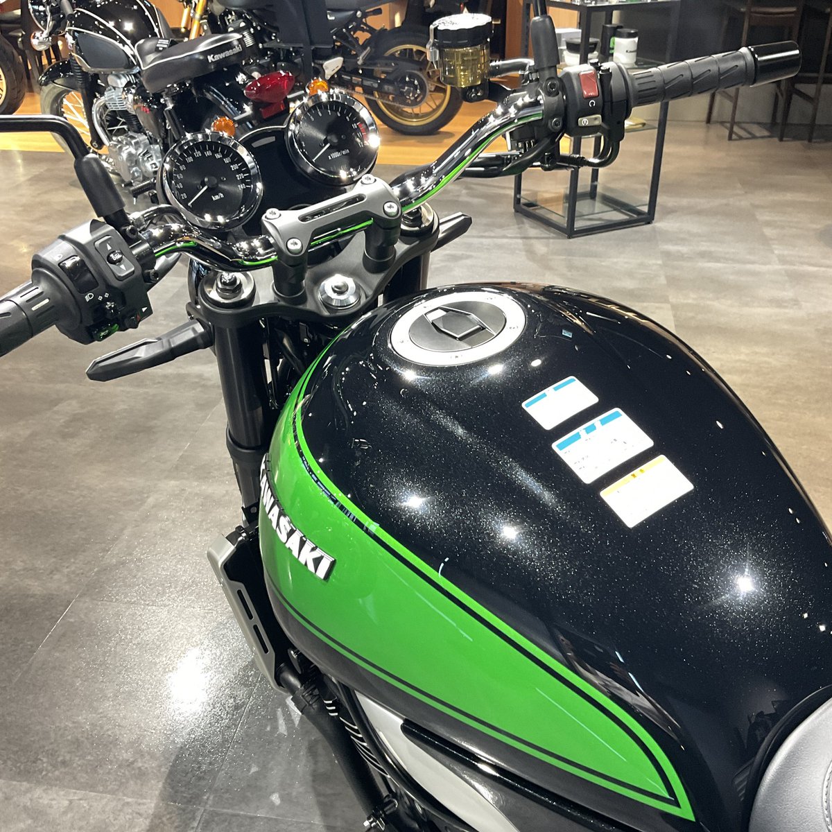 Z900RS グリーンボール入庫しました》 Z900RSの新色メタリック