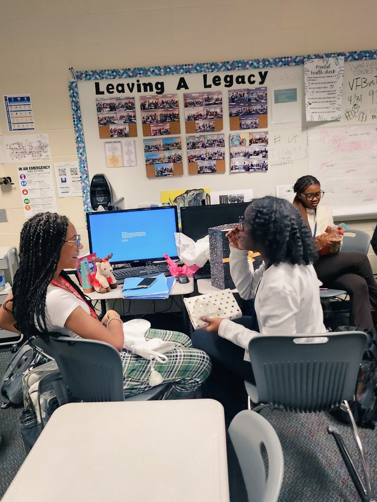 LeonhardtMrs's tweet photo. Yearbook had fun with our Secret Santa gift exchange this week and worked hard on meeting our deadline with two work nights! 🎉🎅 https://t.co/iBBHomXPMf