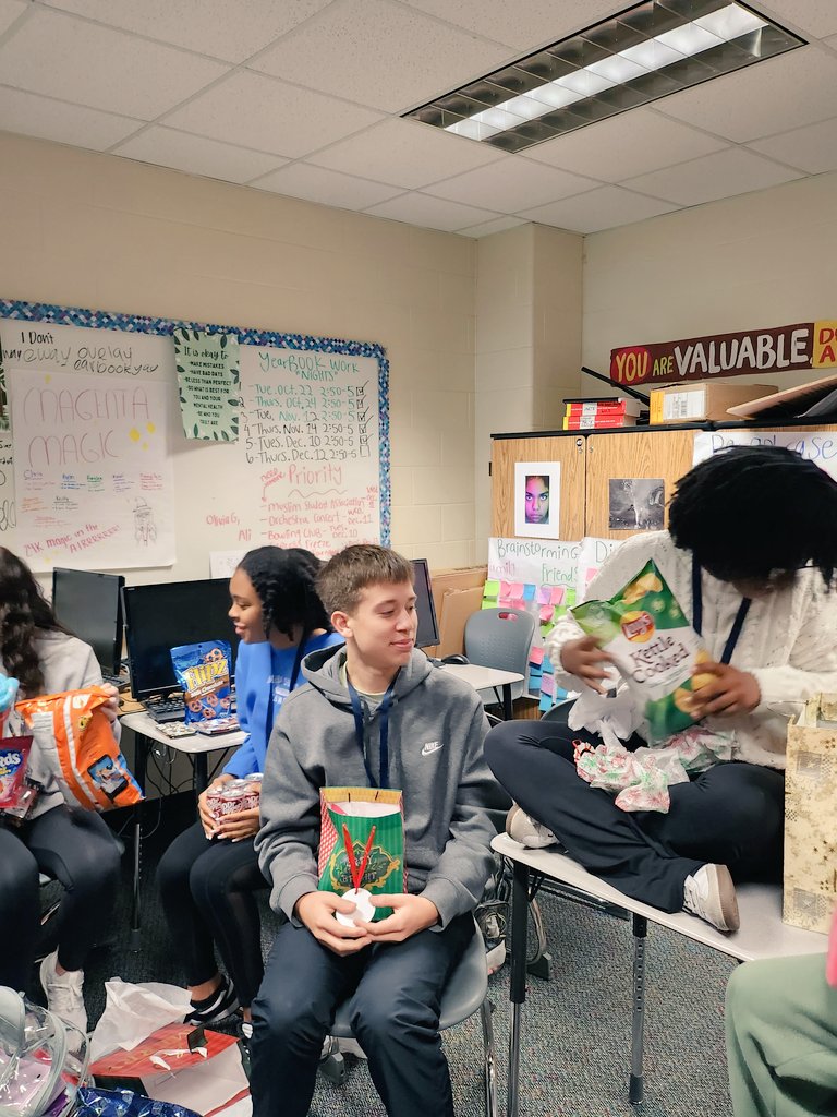 Yearbook had fun with our Secret Santa gift exchange this week and worked hard on meeting our deadline with two work nights! 🎉🎅
