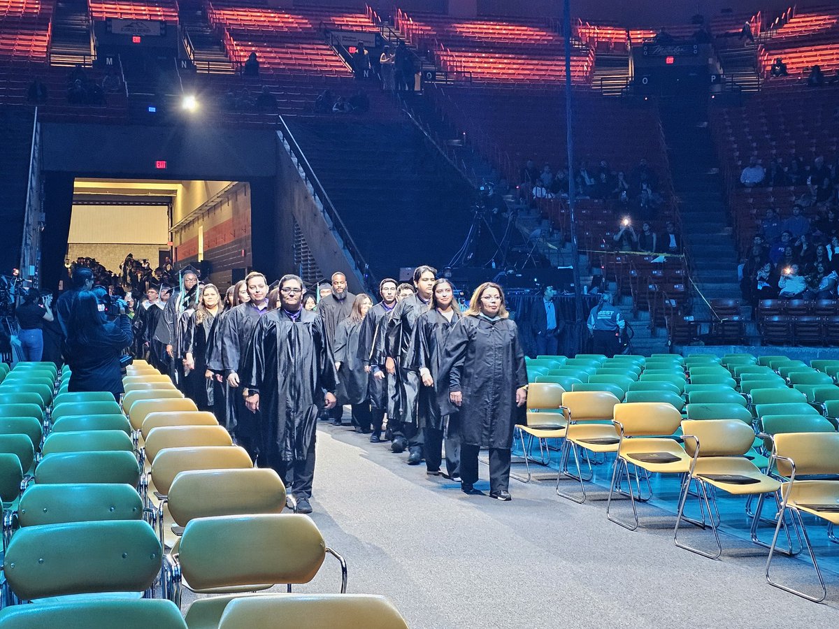 D_Aguayo_CTE's tweet photo. No better day than Graduation Day! We are ready for a great ceremony. Please help me congratulate our Cotton Valley Early College and PTECH Graduates! They are #SmallTownTough! Let's hear them #wildcatsROAR!!!! #DreamBig #fhsLEADs @FabensISD @RogelioSegovi13 @martintorres915 https://t.co/QY9DfO0GXO