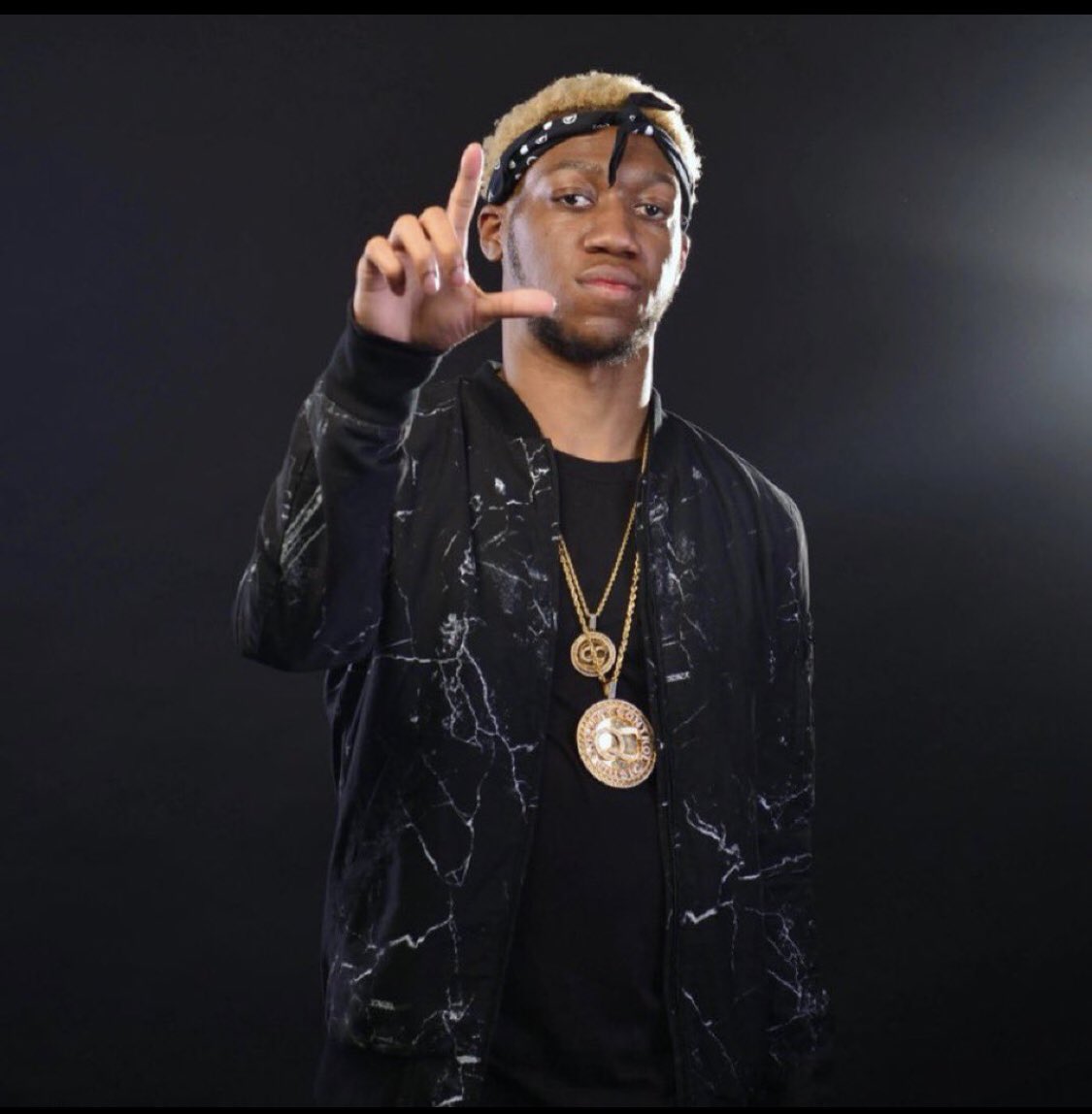GameMasterHaze's tweet photo. Wow 💔 I can’t believe he’s gone he had so much talent and potential 😭 #RipOgMaco 🙏 #OgMaco https://t.co/9VKUFYr93E
