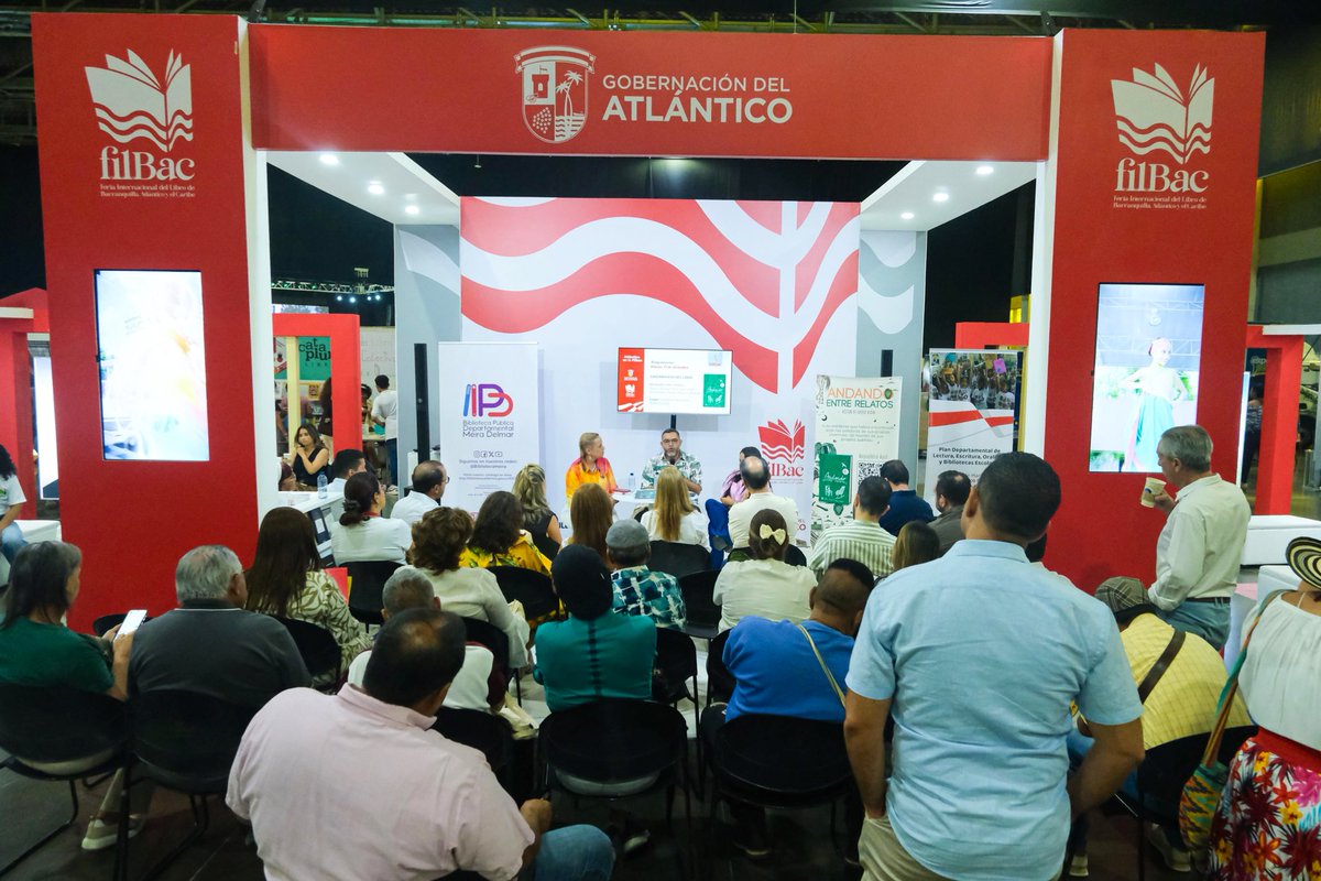 📚✨ ¡El Atlántico vive la magia de la lectura en #FILBAC2024! Nuestra secretaria de <a href="/planatlantico/">Secretaría de Planeación Atlántico</a>, <a href="/carangorojas/">Cecilia Arango R</a>, moderó un enriquecedor diálogo sobre el libro ‘Andando entre relatos’, de <a href="/VDELUQUE/">Victor De Luque V.</a>, acompañado por la ilustradora <a href="/grettaconganas/">Gretta Con Ganas</a>. 

📖 Te invitamos a disfrutar de