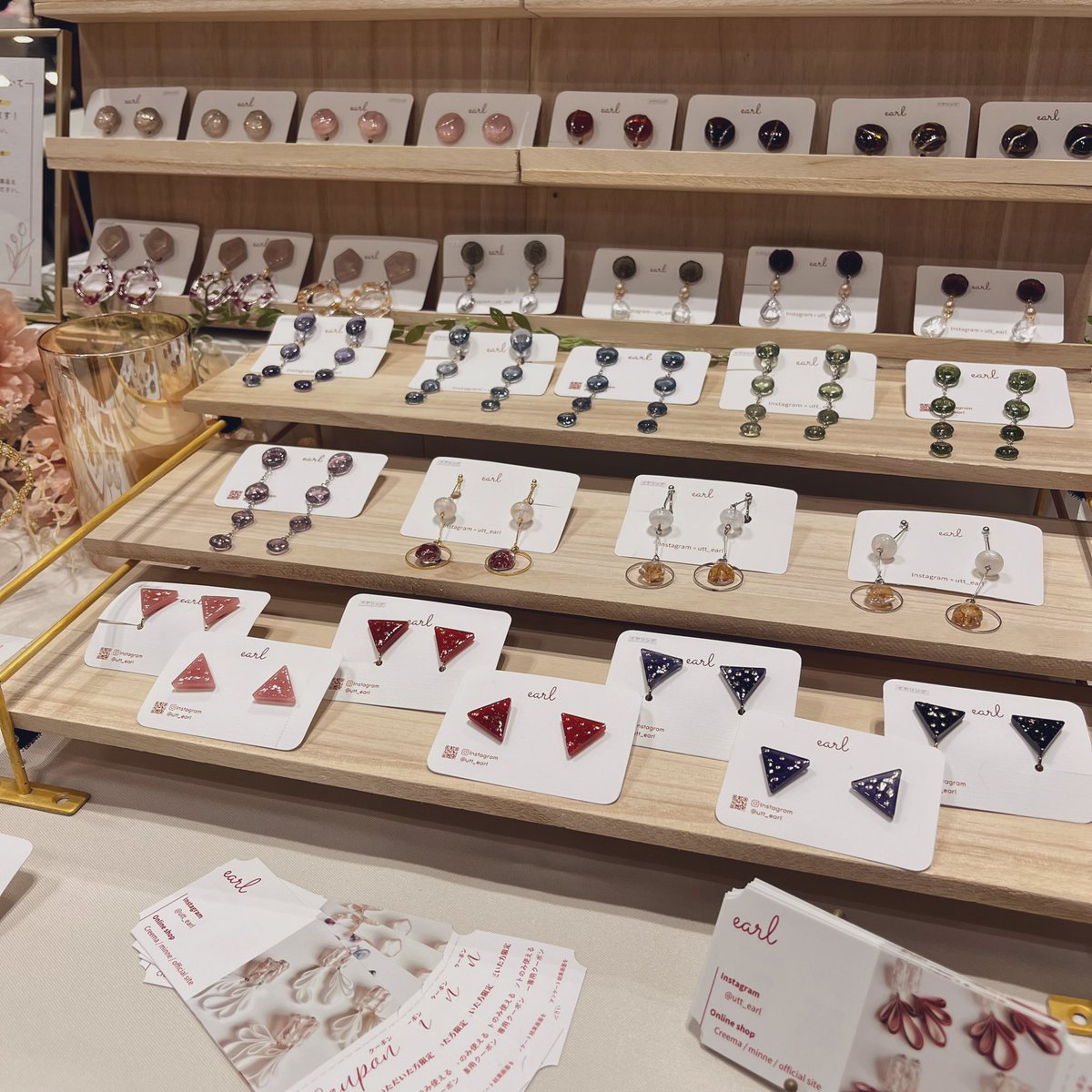 earl_handmade's tweet photo. まもなく！
🎪#ヨコハマハンドメイドマルシェ冬
本日のみ出展します🙌

・会場：パシフィコヨコハマ
・出展日：12/14(土)のみ
・ブース番号：A-74、75
・クリエイター名：earl

アクセサリーも販売します👏
#ハンドメイド #ハンドメイドお洋服 #ハンドメイドアクセサリー https://t.co/XBv8ySgGK3