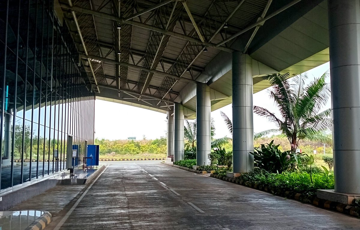 Flight snapshot at #HubballiAirport on 13/12/2024
Sked Arrivals: 06 flights 613 pax
Sked Departures: 06 flights 600 pax
Our skies remain ready to welcome and send you off on your journeys seamlessly.
Highest pax of financial year 😊
#FlightUpdate
<a href="/AAI_Official/">Airports Authority of India</a> <a href="/AAIRHQSR/">Regional Executive Director AAI Southern Region</a> <a href="/aairedsr/">RED SR</a>