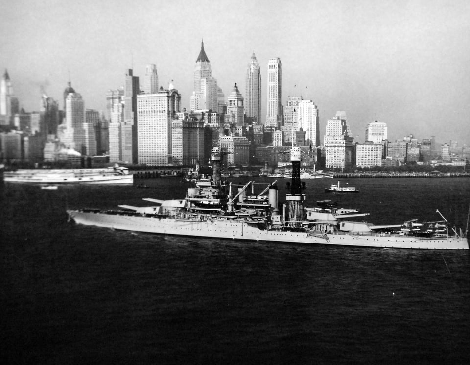 r116440's tweet photo. 🇺🇸 @USNavy Tennessee-class #battleship USS California (BB-44) off New York City, May 31st, 1934. #warship #navy #naval #BB44 #USSCalifornia https://t.co/JxhbfSxbQs