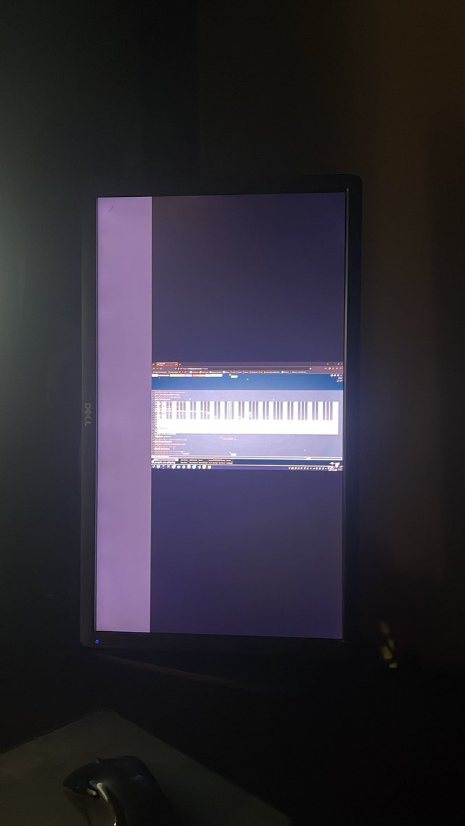 MiloTheFemmeCat's tweet photo. I absolutely love every time Discord updates and breaks something https://t.co/86obUNrglf