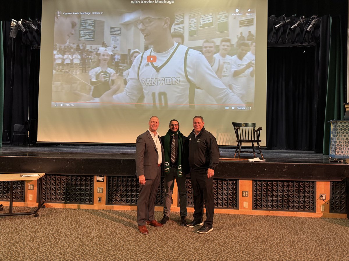 CoachGordy's tweet photo. Nothing like hanging out with X. Honor the Process 💪 https://t.co/JWQU9Q8sei