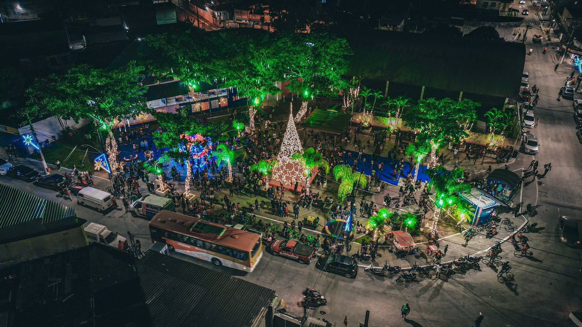 PrefdeItaborai's tweet photo. Um pouco da beleza da Praça de Itambi no Natal Ita Luz! 🎁🎄 https://t.co/Z4MvQZ2bDn