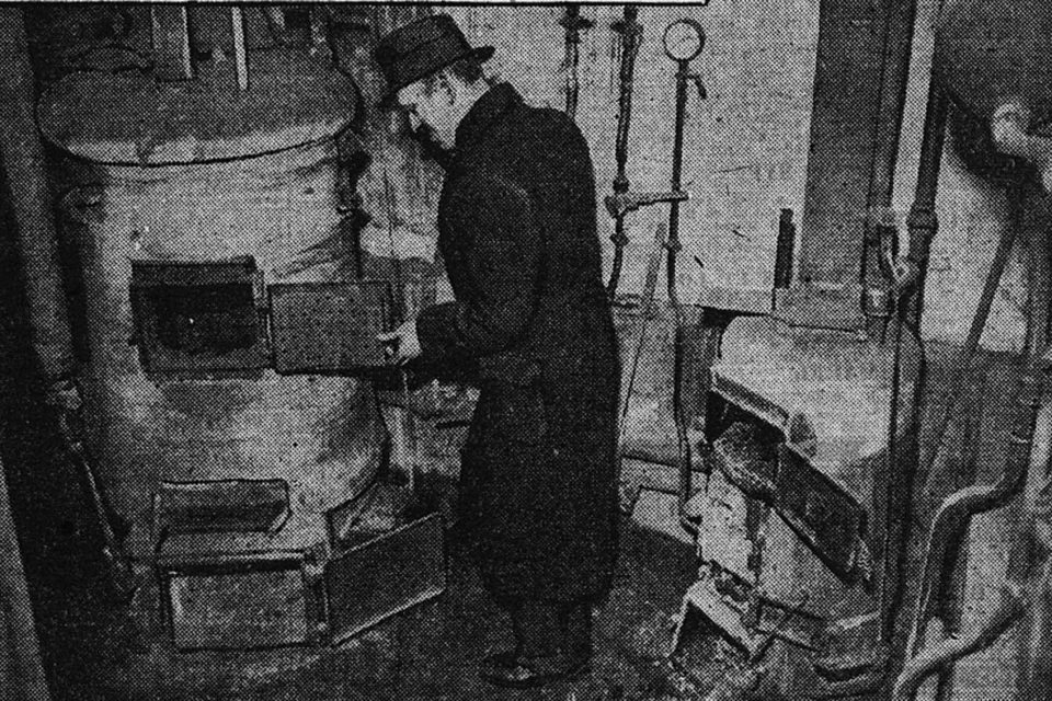_HistoryNerd's tweet photo. In Nazi-occupied Paris, the deadliest predator wasn’t a soldier—it was a doctor.

Marcel Petiot promised desperate Jews an escape, only to turn Paris into his personal slaughterhouse.

This is the chilling story of “Doctor Satan” and his horrifying crimes: 🧵 https://t.co/OSuSqY7Vzy