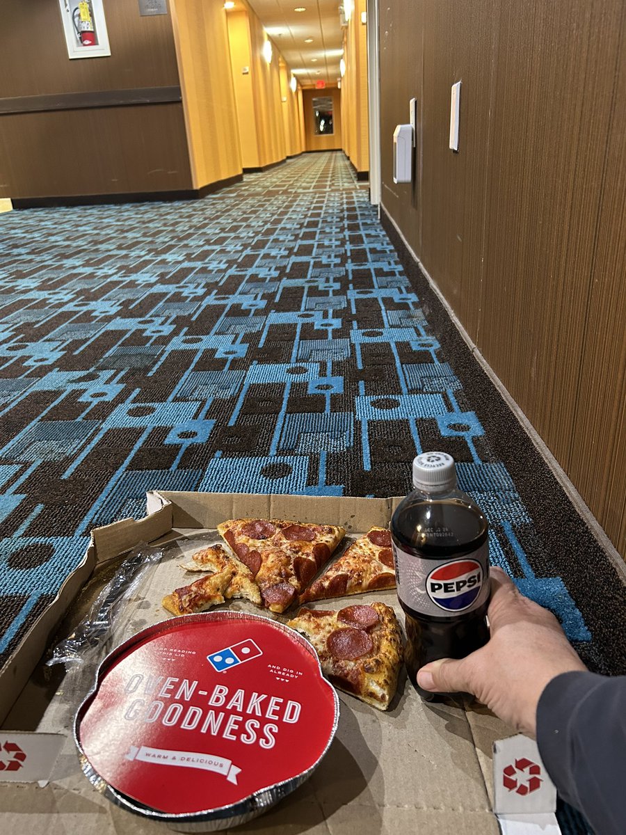 delduduit's tweet photo. New experience. 
Ate dinner in the hall way of the Fairfield Inn in Cookesville TN because the door lock battery is dead and no one on site can fix it. It’s going to be a long evening. 🍕 most of my stuff is in there too. 🤦‍♂️ 
#yourekiddingme #whataday #perfectending #coldpizza https://t.co/0v66zqGmxt