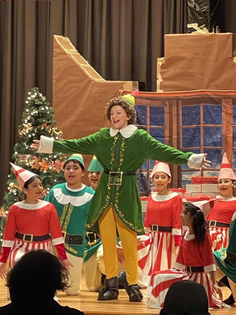 Proud <a href="/ELGINISD_EMS/">Elgin Middle School</a> Principal moment! These kids never cease to amaze me with their talents! <a href="/ElginFineArts/">Elgin ISD Fine Arts</a> 💜💜