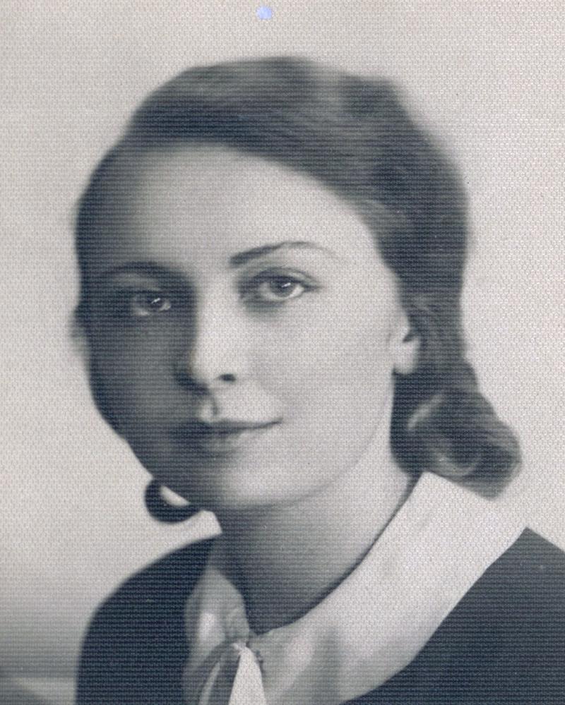 14 December 1911 | Czech Jewish woman Gertruda Weissová was born. 

She was deported to #Auschwitz from #Theresienstadt ghetto on 23 January 1943. She did not survive.