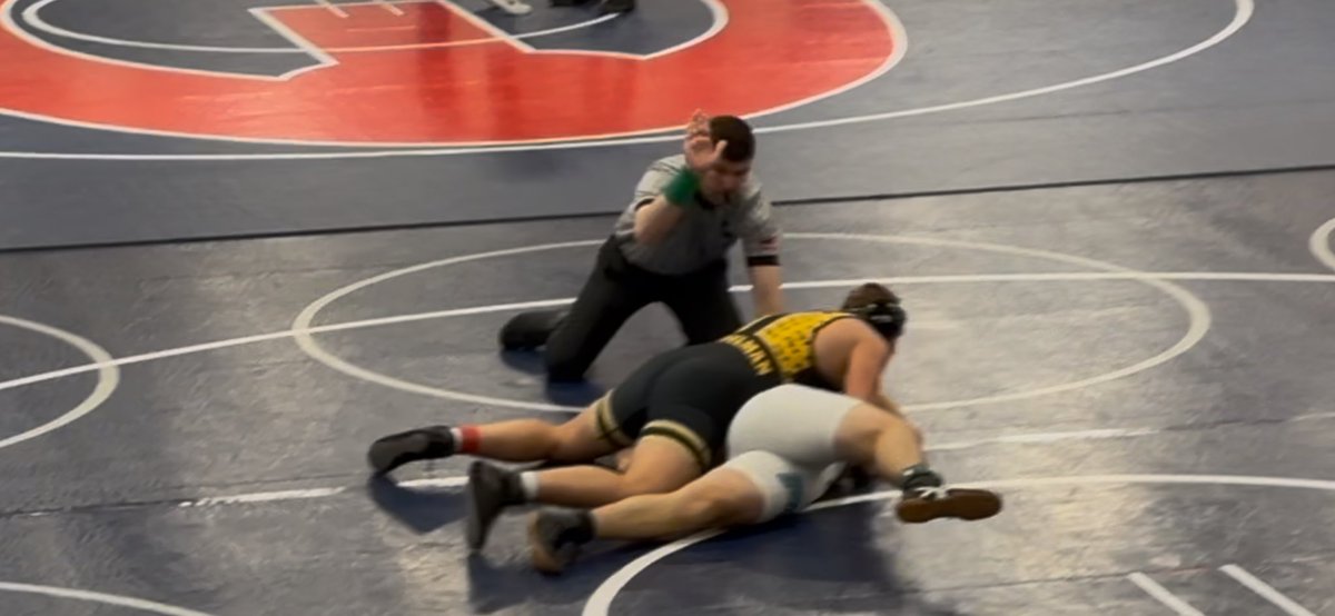 Solid start to the 24th Annual Rebel Invitational at Effingham High School! Went 2-0 on Day 1 and punched my ticket to the semifinals tomorrow. Time to stay focused and keep it rolling! 💪🔥 #RebelInvitational #WrestlingSeason #190lbs #StudentAthlete #CollegeWrestling