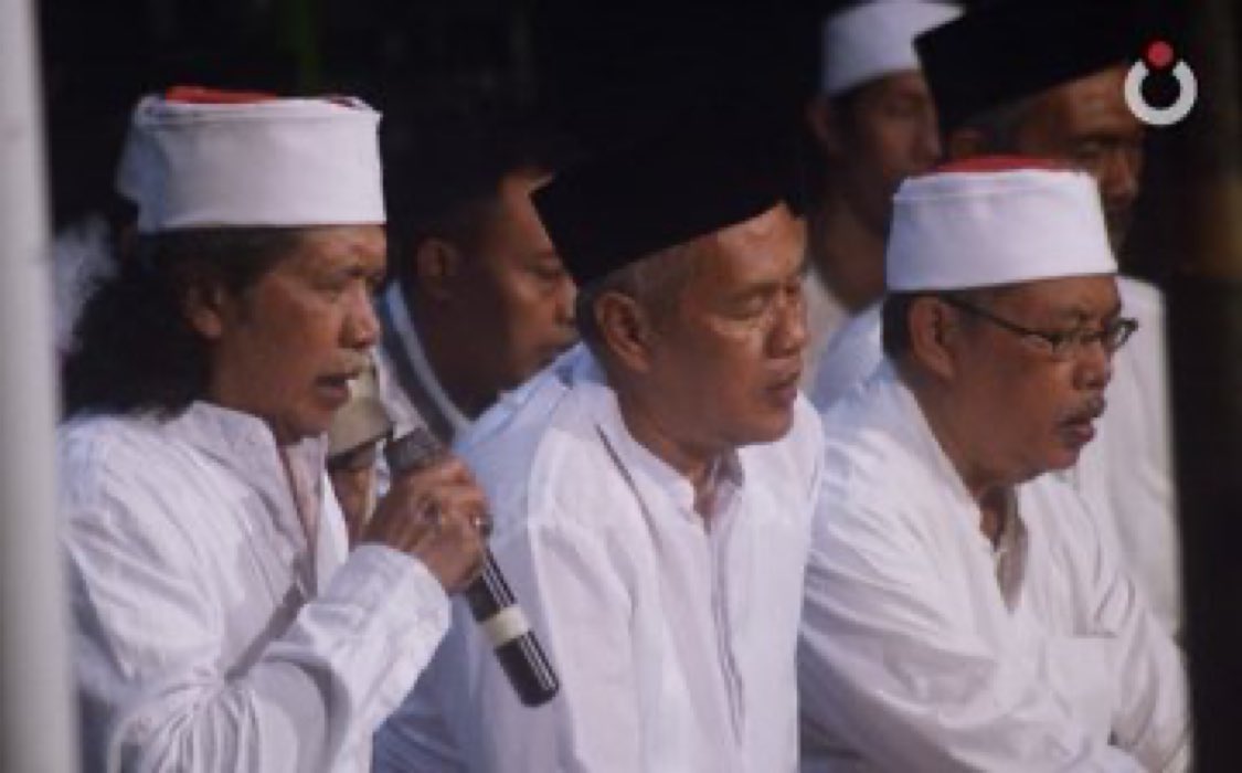 darmurisiwi's tweet photo. Inna lillahi wa inna ilaihi rojiun
Cak Mif (Miftahussurur) Kakak dari Cak Nun/Mbah Nun, pagi tadi pukul 05.00 WIB meninggal dunia di RSUD Jombang.

Jenazah akan dikebumikan di pemakaman Sentono Arum, Menturo Sumobito Jombang. 15.00 WIB.

Lahul fatihah. 🙏🏼🥲😭 https://t.co/wkonmuJ2CM