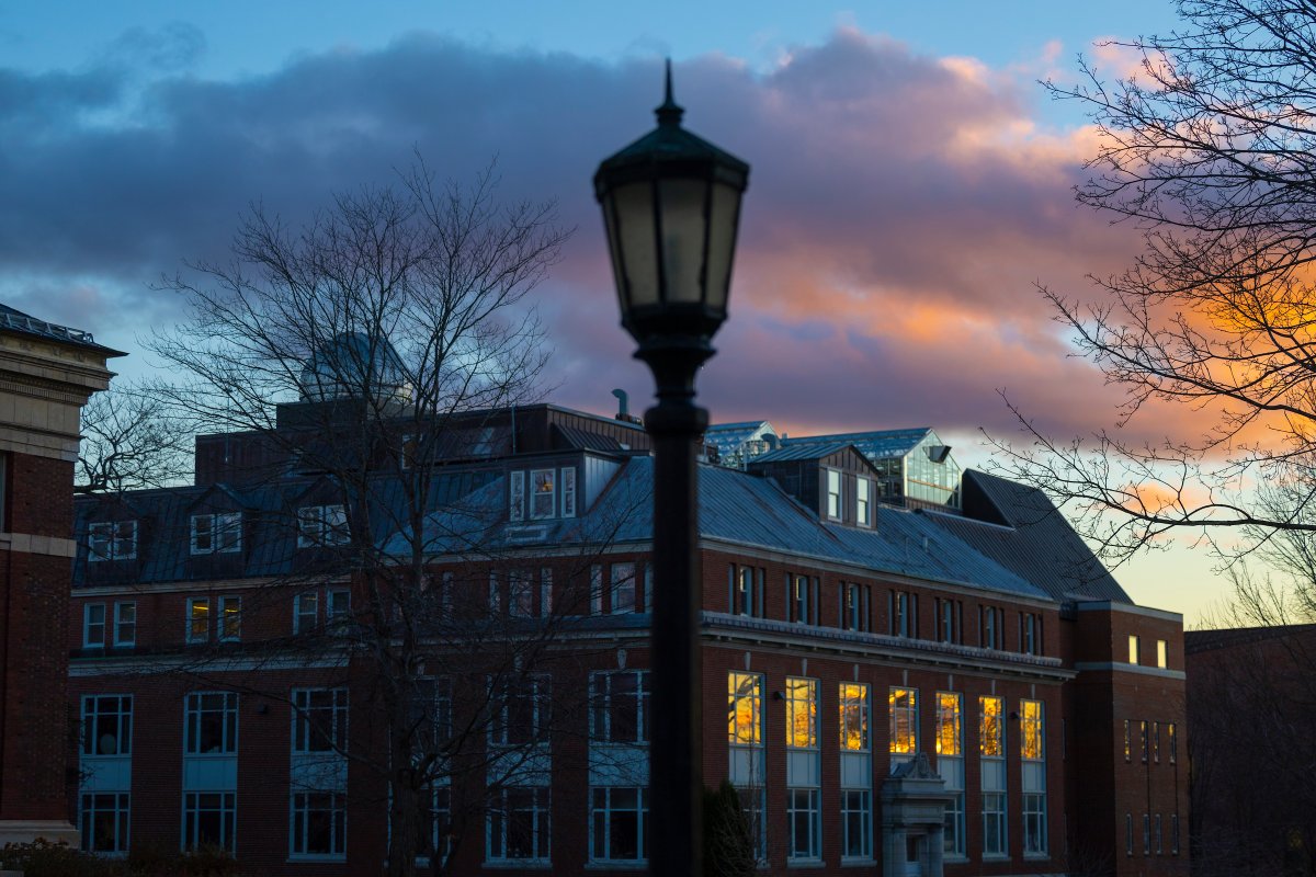 BatesCollege's tweet photo. To our prospective students who applied Early Decision I (ED1), be sure to check your email tomorrow regarding your application status. 

#BatesBound #Bates2029 https://t.co/CVnJNKf0OR