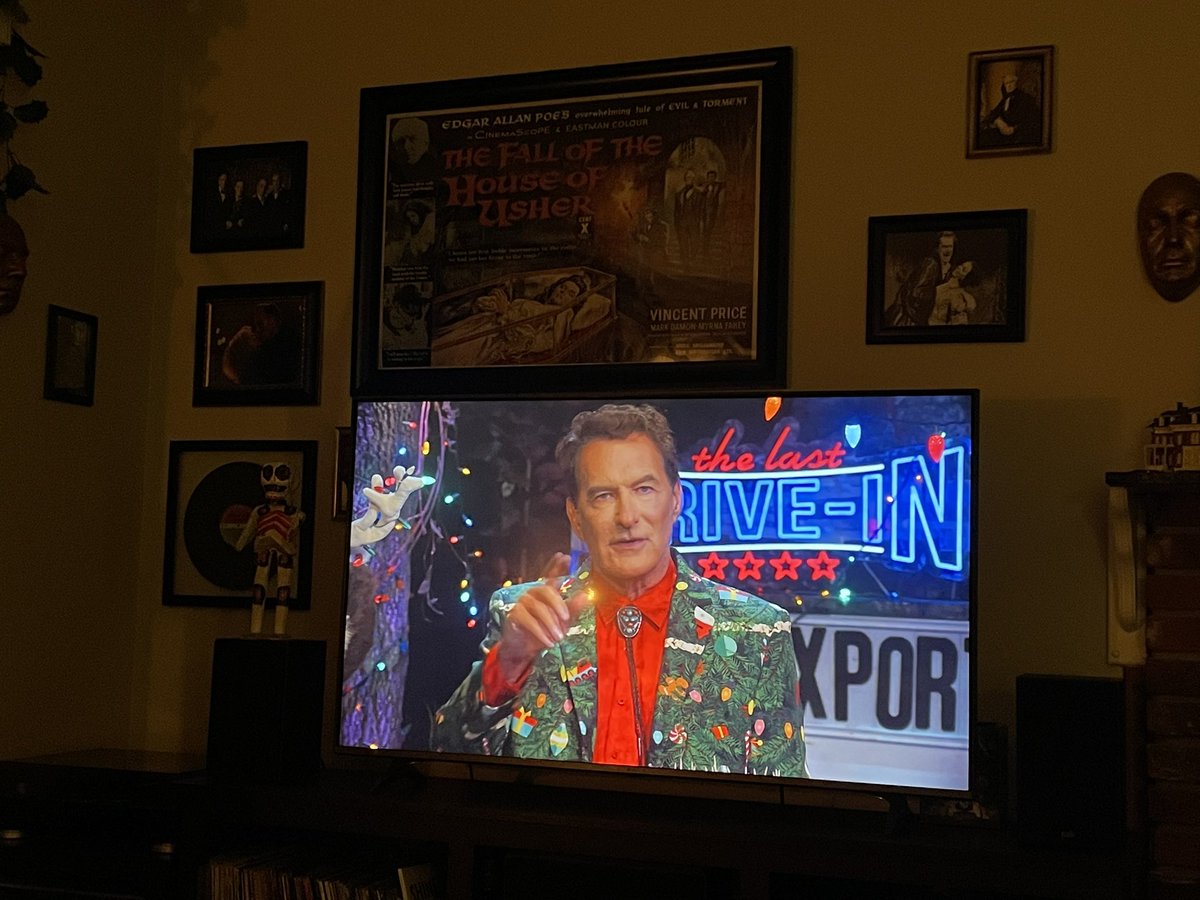 Our annual Xmas movie getting some exposure! This is going to be a good night #TheLastDriveIn #MutantFam <a href="/kinky_horror/">Diana “Darcy the Mail Ghoul” Prince 🎃💌</a>