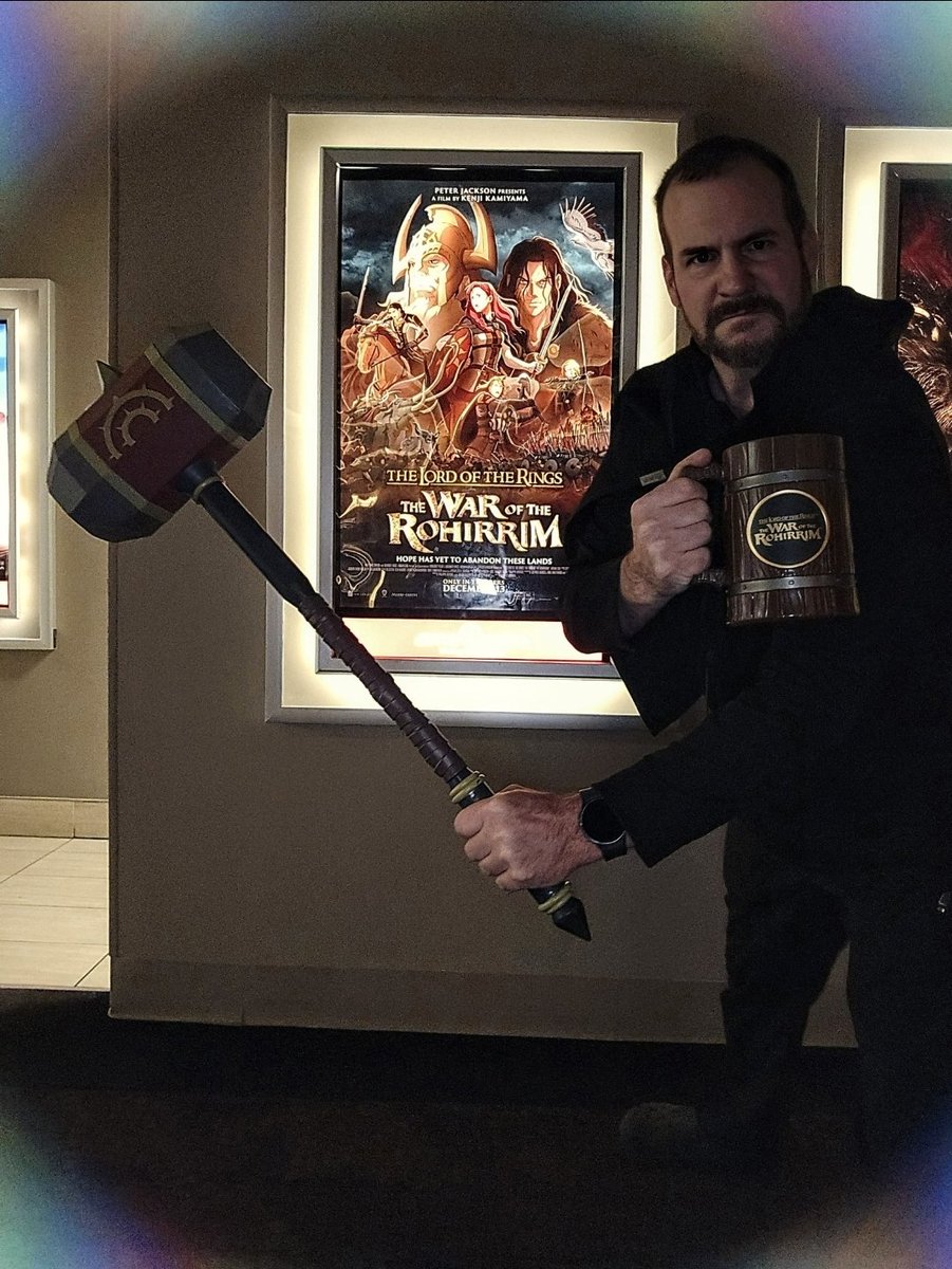 Tjbsr2317J's tweet photo. Wow, this is a BIG A$$ Popcorn Tin right here!!πͺπΏHeaded into #LordOfTheRingsTheWarOfTheRohirrim @AMCTheatres right now!! I'm hearing this is awesome, especially if you love all of the other LOTR movies!π½π€©π¬ $AMC #AMCSTOCK #APE #APENATION #AMCMERCH #AMCNEVERLEAVING https://t.co/VTpEon4wde