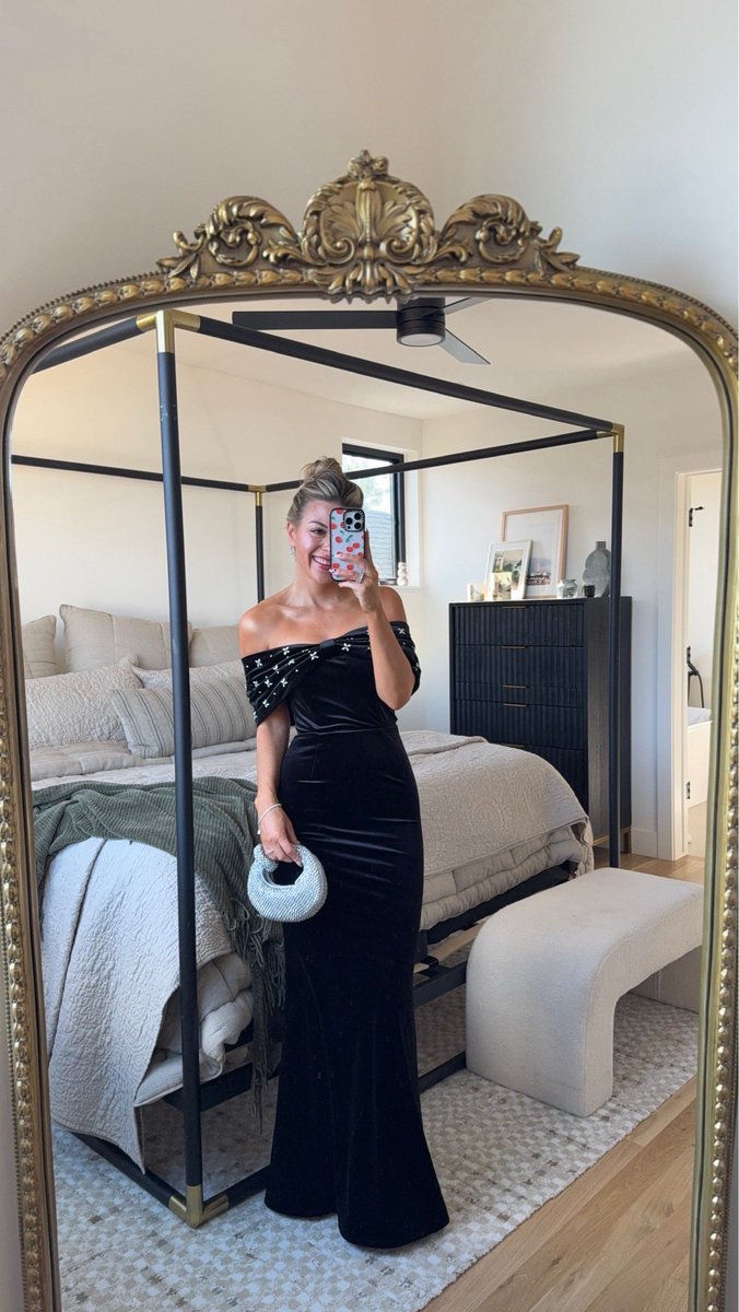 lisaclark_077's tweet photo. Happy birthday to me 🎂🎊❤️🔥 I’m 34 now 😊 #happybirthday #lisaclark #34 🤩 https://t.co/Np9x06aqDO