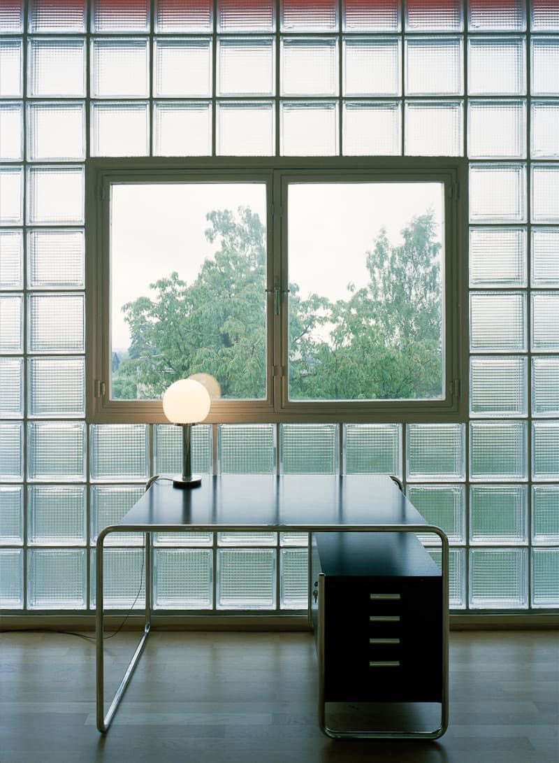 luusssso's tweet photo. Glass block architecture is undefeated https://t.co/FDTmL23Nc7