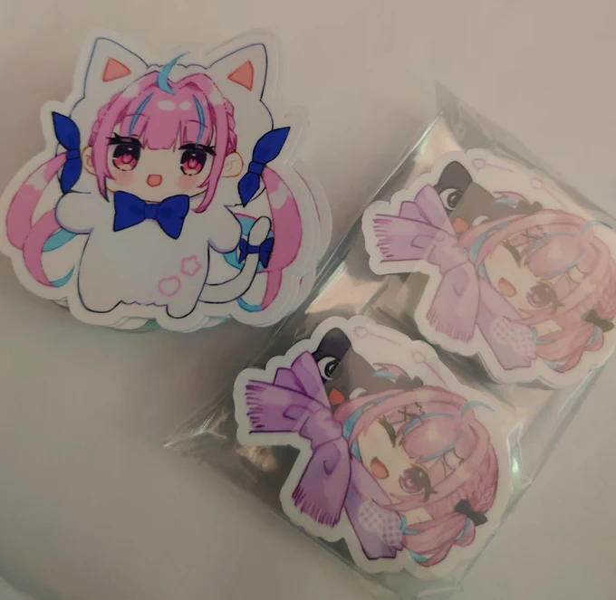 新刊セットにつけるあくたんステッカー2種類届きました!かわいい!小さいのでスマホケースに貼れます 