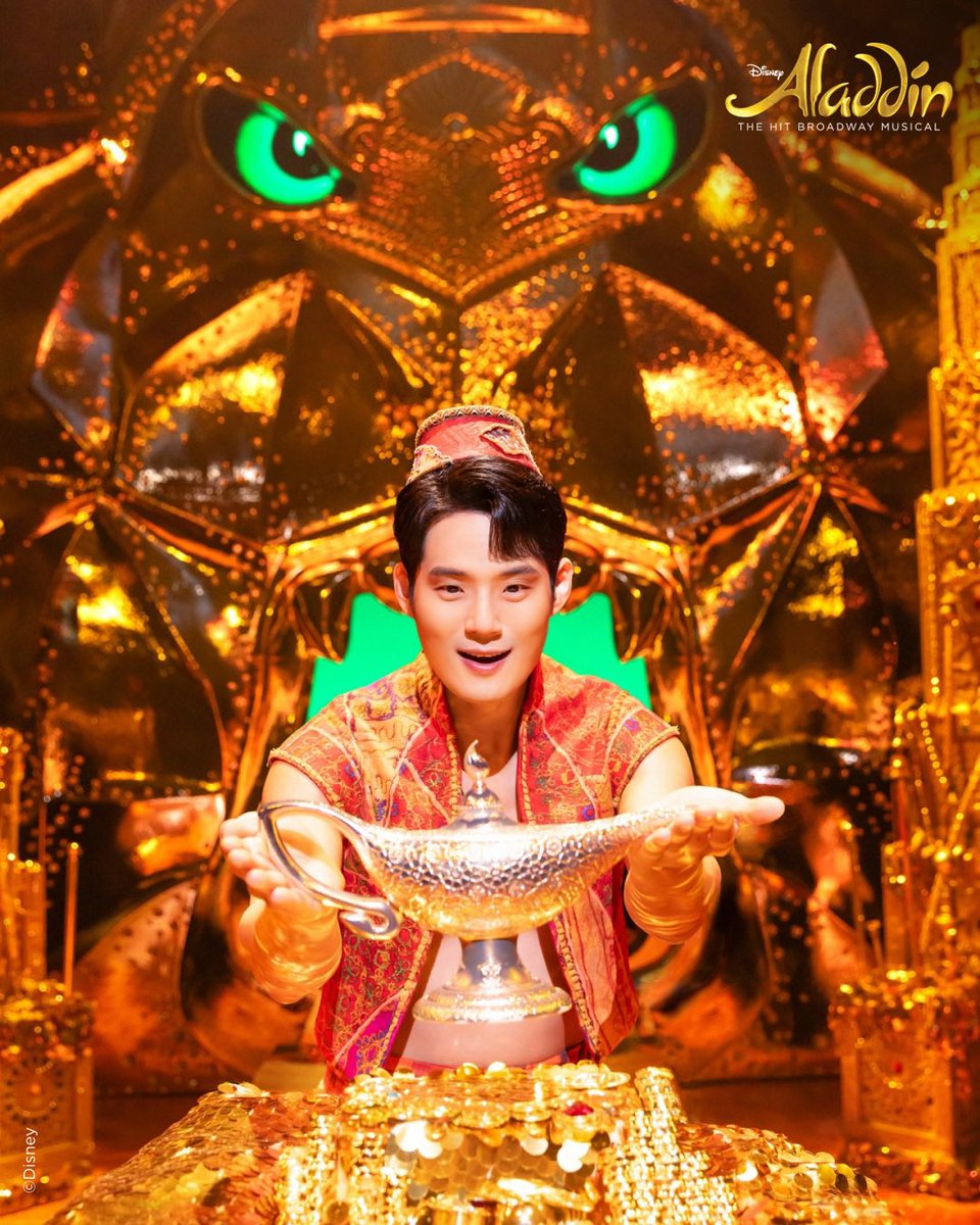 #경라딘 과 환상적인 아그라바 왕국으로🧞‍♂️❗️

오늘 오후 두시🕑
#서경수 의 #뮤지컬알라딘 첫 공연이 시작됩니다💫

𝙏𝙃𝙀 𝙃𝙄𝙏 𝘽𝙍𝙊𝘼𝘿𝙒𝘼𝙔 𝙈𝙐𝙎𝙄𝘾𝘼𝙇💥
뮤지컬 <#알라딘> 한국 초연

Aladdin । #서경수 

완전히 새로운 세상이 온다!
뮤지컬 <#알라딘> 한국 초연 🧞‍♂️
2024.11.22 -