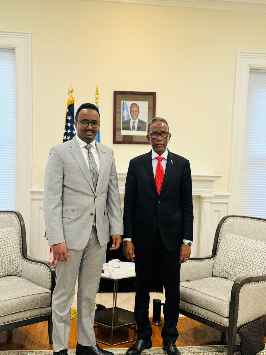 Dahirhasan's tweet photo. I am pleased to welcome Mr. Mohamud Saeed Nur, Director of the Monitoring and Evaluation Department at the Ministry of Planning, Investment, and Economic Development, who is in the U.S. for a working visit. @SomaliainUSA @MoPIED_Somalia https://t.co/kloDcPyO5l