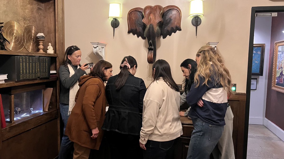 EideBaillyLLP's tweet photo. Staff from our Tustin, CA, office recently escaped the workday a bit early to solve the Great Art Heist at The Escape Game Irvine. π¨ After discovering the secrets of the world's most scandalous art theft, it was time to wind down with a celebratory meal. #InsideEB https://t.co/UOJ0EAWcfH