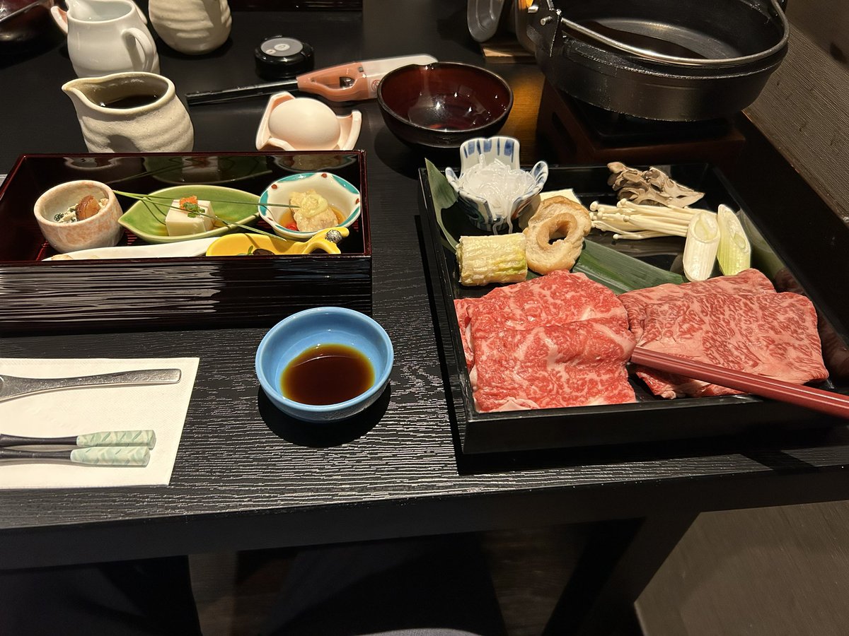 sherlock_mapo's tweet photo. 昨年同様仕事が忙しいですが、草津にきました😁(PC持参して仕事しつつ笑)
明日も仕事ですが、諸々片付けて気持ちよく新年迎えたいですね^_^ https://t.co/mSC3y1LhTD