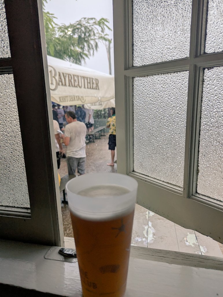 daggy_dad's tweet photo. Rain hasn't stopped play @ #Gabba https://t.co/QumQiFkQ5j
