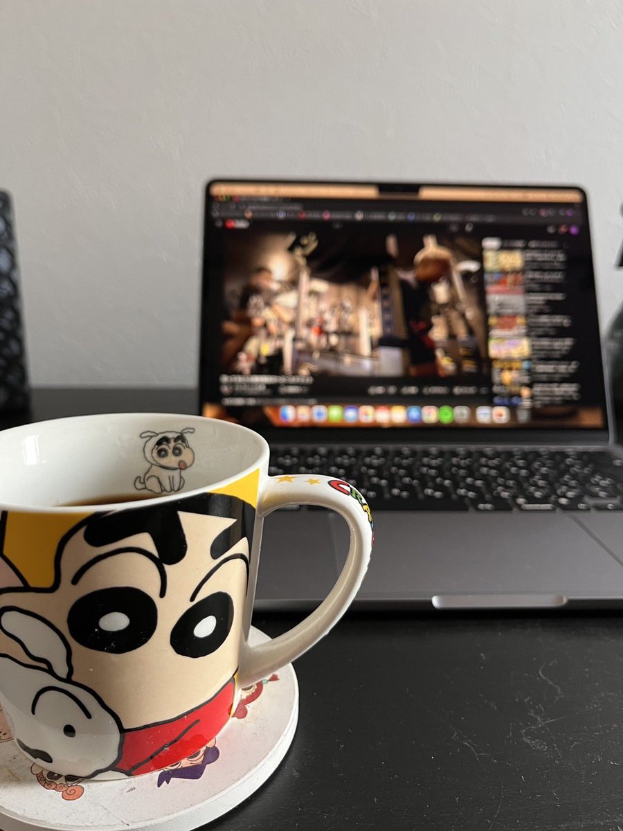 【#冬の楽しみ方といえば】
#山中亮　<a href="/ymayamaryo/">山中亮</a>

寒がりながら朝起きてミルで挽いたコーヒーを飲むのが何より楽しみです☕️
嗜好品はやめられませんねえ🥹
もちろんブラックでいただいてます！