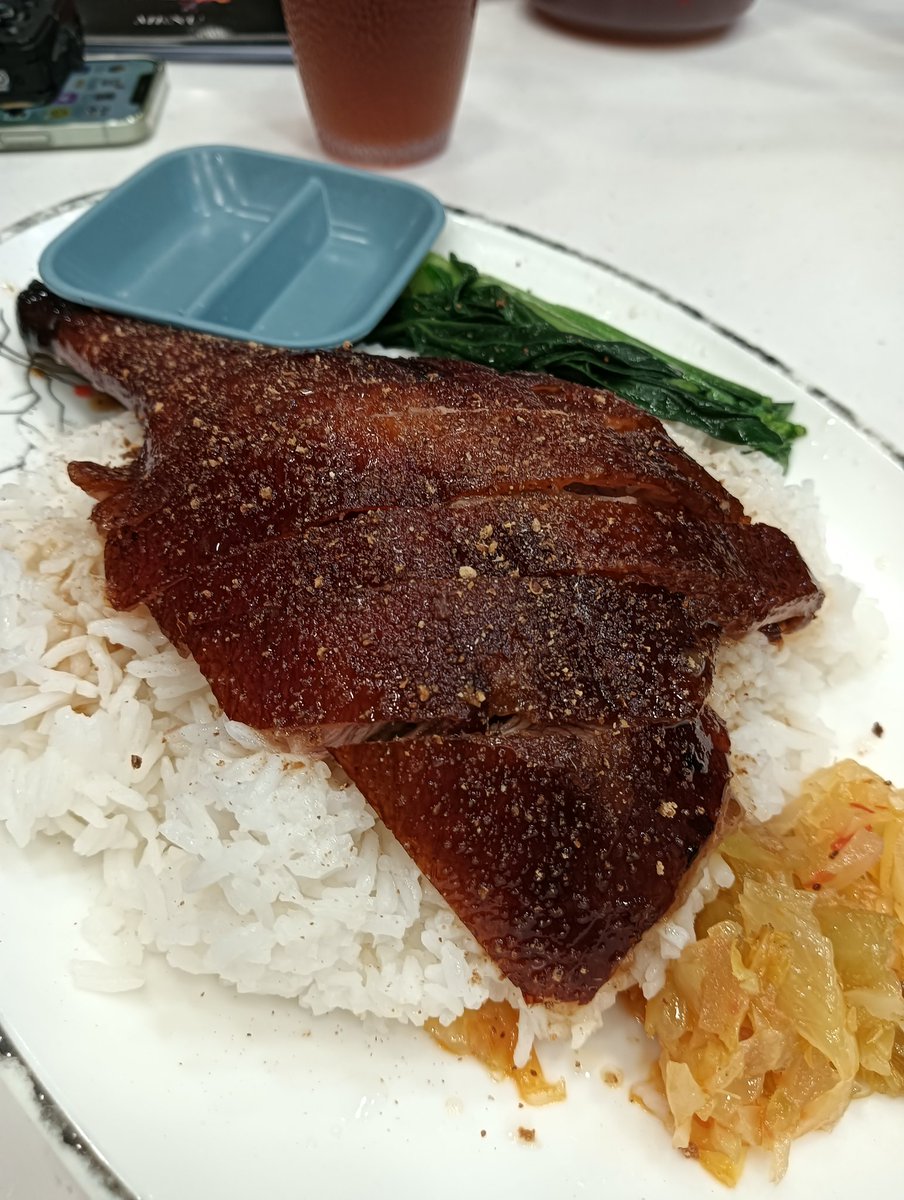 yokotetsu's tweet photo. ダックからのグース
香港美味しすぎる！ https://t.co/9IdmEOgyQo