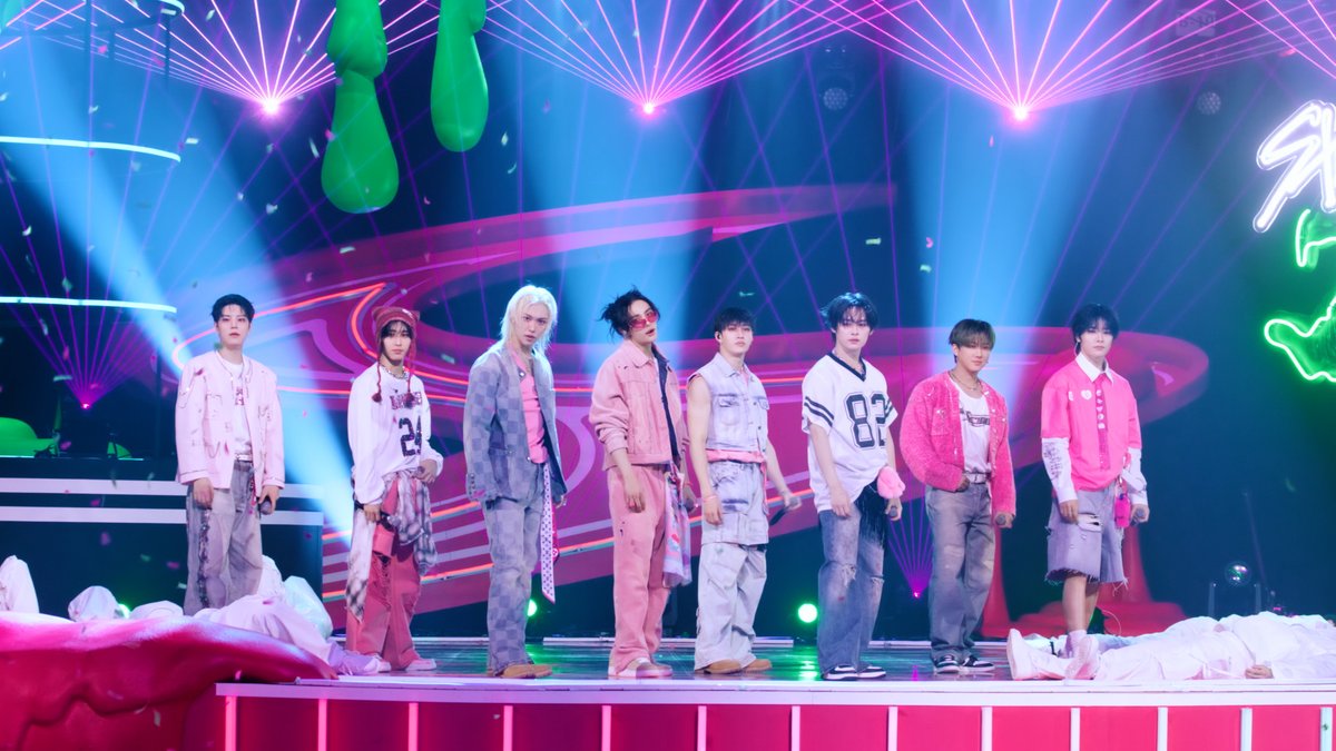 Stray Kids(스트레이 키즈) "Chk Chk Boom" + "JJAM" Performance | 2024 Billboard Music Awards

다시 보러 가기 👇
Re-watch the performance 👇

youtu.be/vBcmBn-5W0U

#StrayKids #스트레이키즈
#BBMAs <a href="/BBMAs/">Billboard Music Awards</a> <a href="/billboard/">billboard</a>
#ATE #ChkChkBoom #JJAM
#合 #HOP
#SKZHOP_HIPTAPE
#WalkinOnWater