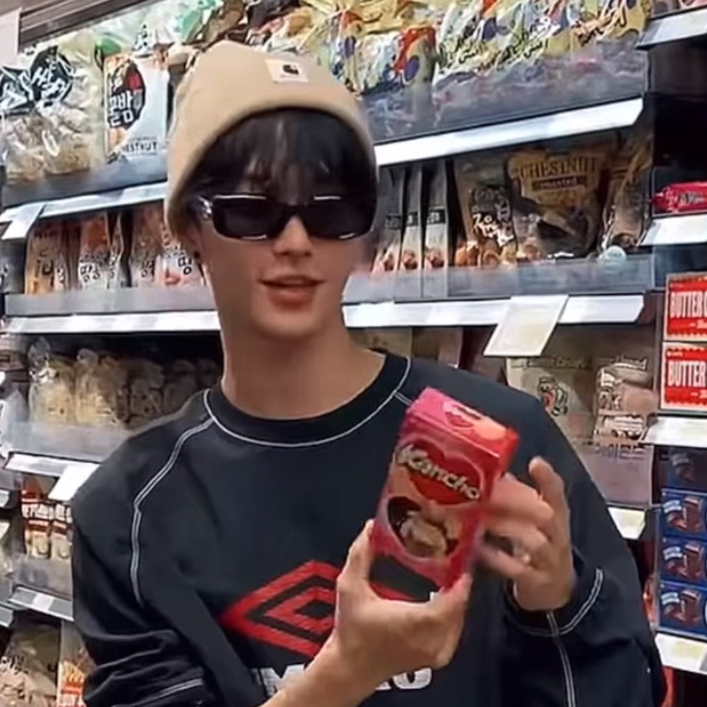 hsh_bbm's tweet image. 귀여운것을유독좋아함