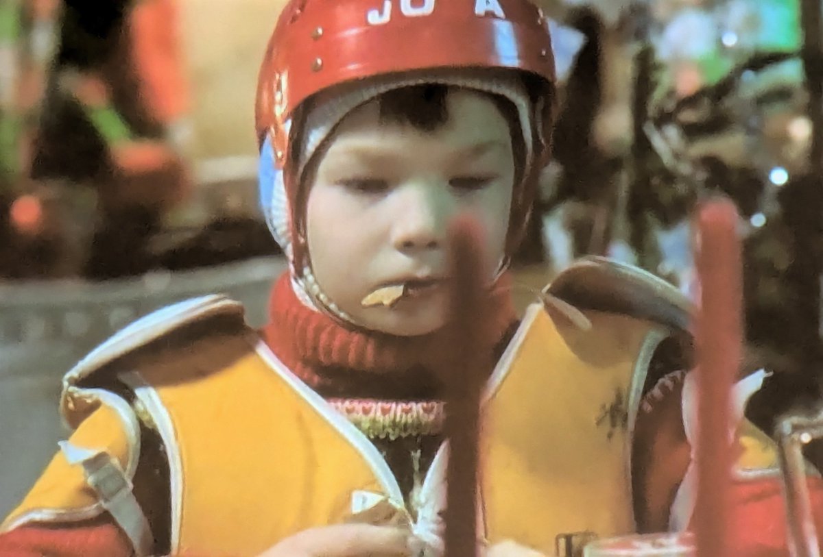Allllright's tweet photo. If we're not all dressing like this by 2030 we've failed as a society.
#TheLastDriveIn https://t.co/6BW8B5pvtd