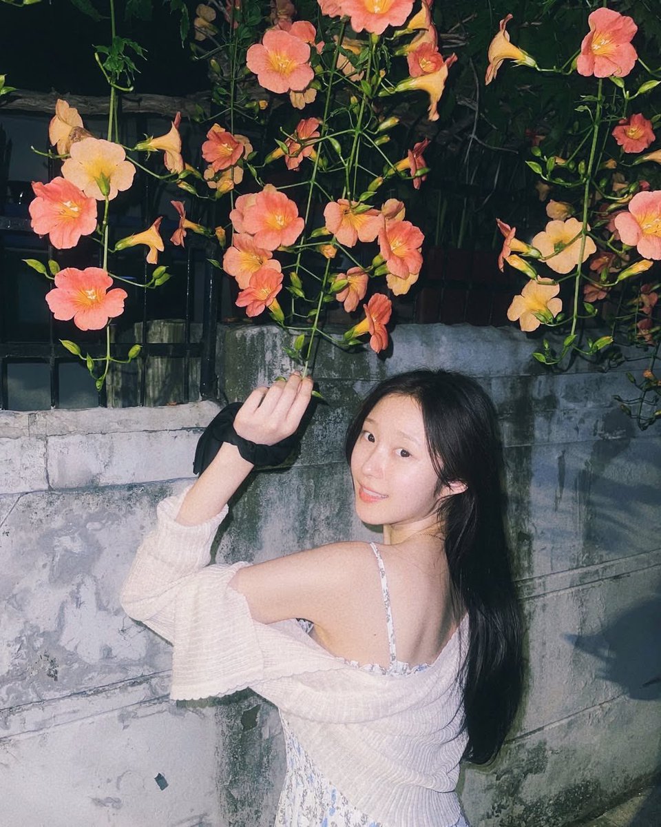 chaesolluv's tweet photo. pretty girl chaesol in new instagram post 💗 https://t.co/FKL8Pp727J