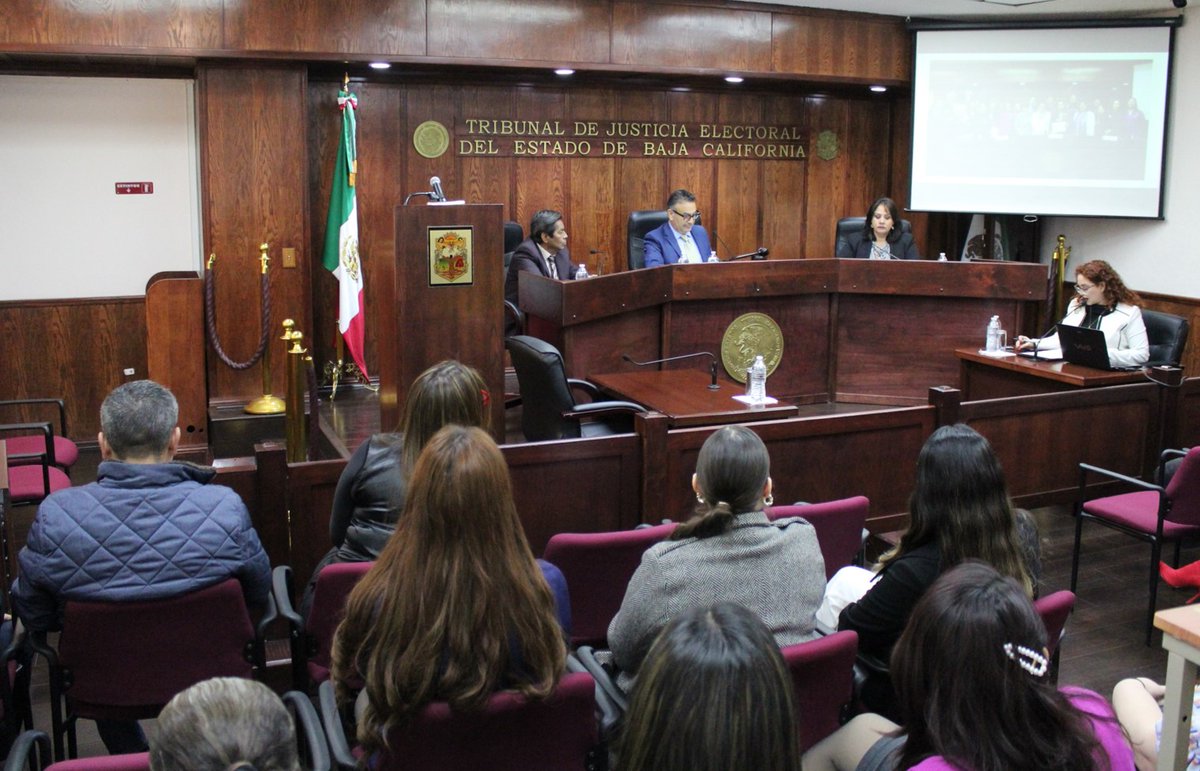 TJE_BC's tweet photo. #Boletín | Rinde Jaime Vargas Flores, Informe de Gestiones del Proceso Electoral Local Ordinario 2023-2024 al frente del #TJEBC

· “La democracia es nuestra responsabilidad, y juntos vamos hacerla más fuerte”

🗞️ Más información: https://t.co/sA5cN7DcKT https://t.co/Y66aU9tzJz