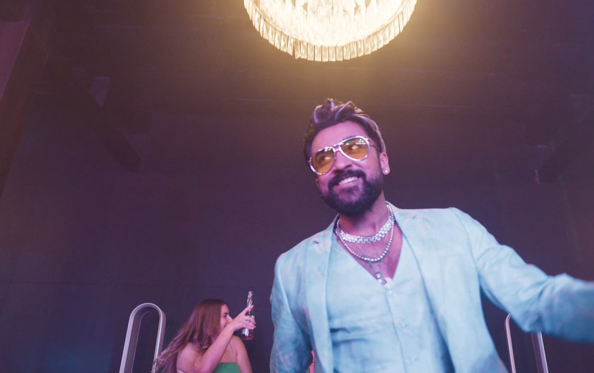KUDALINGAM49671's tweet photo. #suriya in as #Francis
#YoloSong best look in recent times 😍
#Kanguva https://t.co/uIkj01z2xT