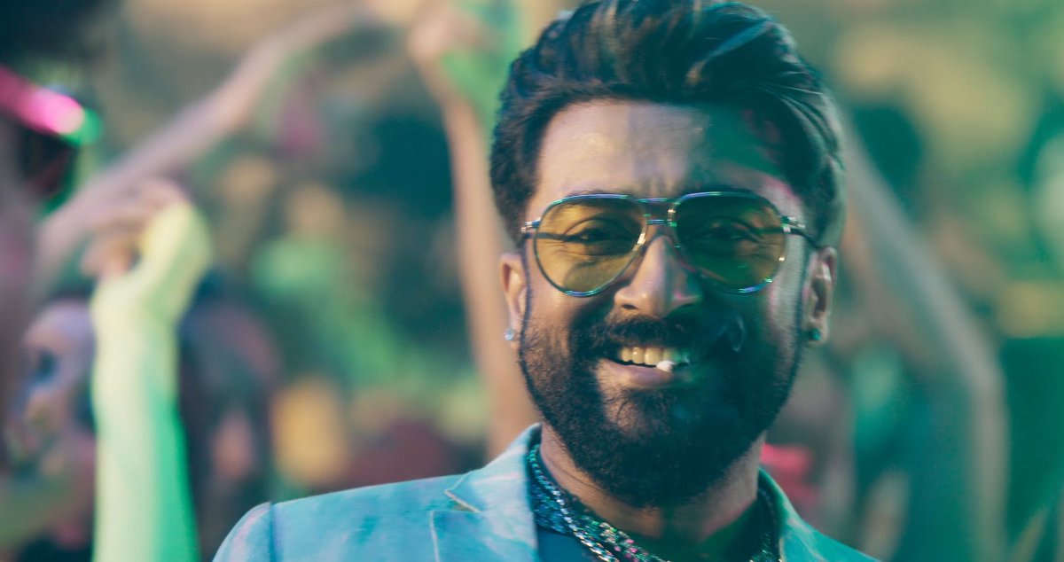 KUDALINGAM49671's tweet photo. #suriya in as #Francis
#YoloSong best look in recent times 😍
#Kanguva https://t.co/uIkj01z2xT