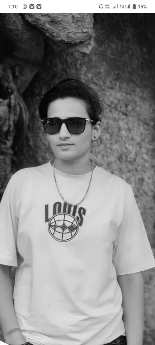 raj_barmeri's tweet photo. देख ज़िंदाँ से परे रंग-ए-चमन जोश-ए-बहार
रक़्स करना है तो फिर पाँव की ज़ंजीर न देख l
✍️✍️
Many congratulations to elder sister Rana Kalpana on getting selected in BSF. 🌺💐💐
#army #BSF #congrets https://t.co/PXLIsWfOk8