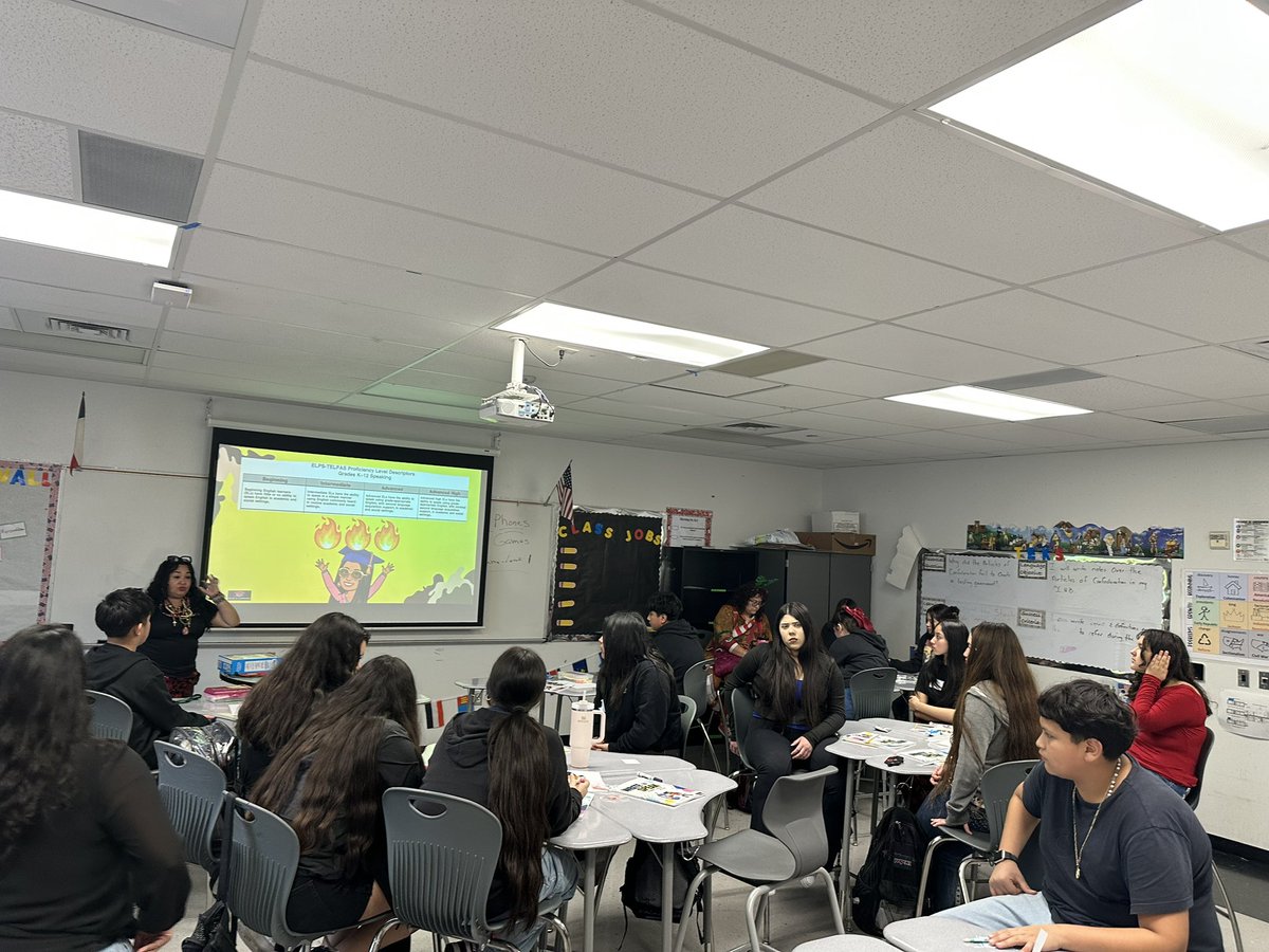 MISDMultilingue's tweet image. Fantastic day in @ManorISD with @DrETontheBorder supporting our secondary Emergent Bilingual Scholars! They engaged in activities that tapped into their linguistic and literacy skills to advance in TELPAS &amp;amp; excel in their academic journey!