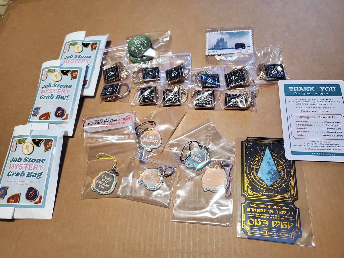 Hi_Im_Zembas's tweet photo. @euniysu is a goat and defeated an envelope shortage to get packages mailed out. That's a good chunk of my Xmas shopping done. I rate her store Battle High 5/5. https://t.co/3d8HoA2vNf