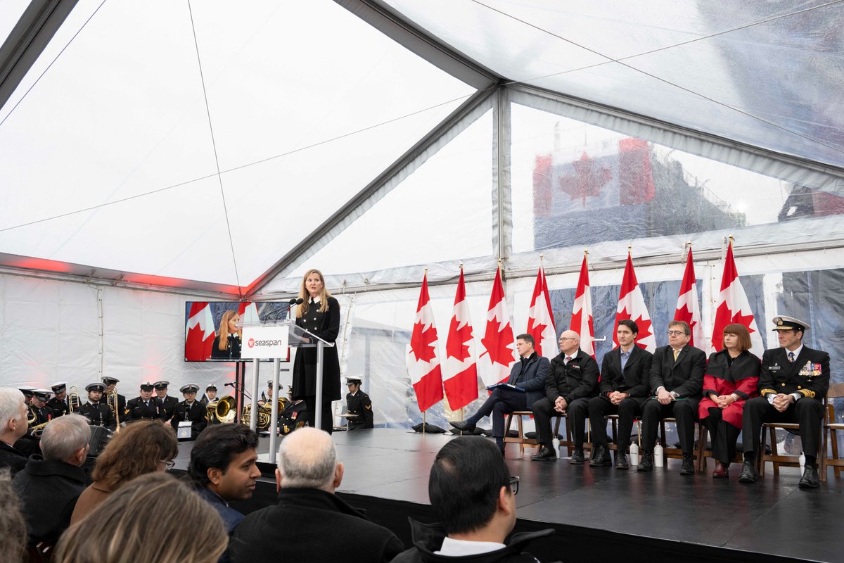 MarineRoyaleCan's tweet photo. Nous sommes sur le point d’accueillir l’un des deux nouveaux navires de la classe Protecteur dans notre flotte !Aujourd’hui, le futur NCSM Protecteur a été officiellement nommé. Il s’agit du plus long navire de guerre jamais construit au Canada ! 

📷 S3 Jordan Schilstra https://t.co/id90ey06RC